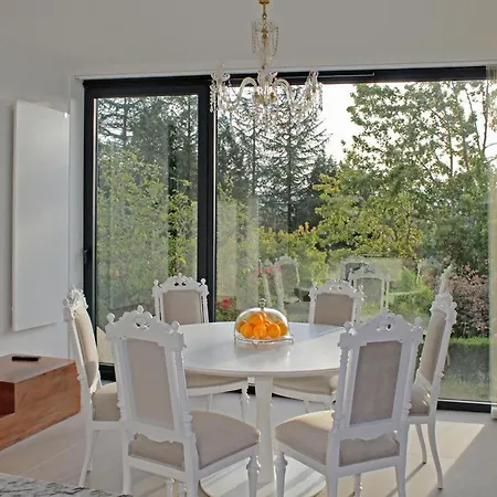 09 Casa 366 Lujo Con Jardn Botnico فيلة Brion